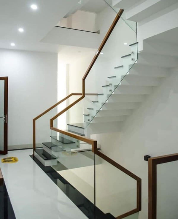 Các phân khúc giá khi làm cầu thang kính ở Thủy Nguyên